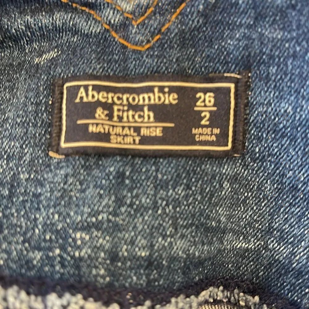 Abercrombie&Fitch exposed button fly natural rise denim skirt w/ raw hem (2/26)